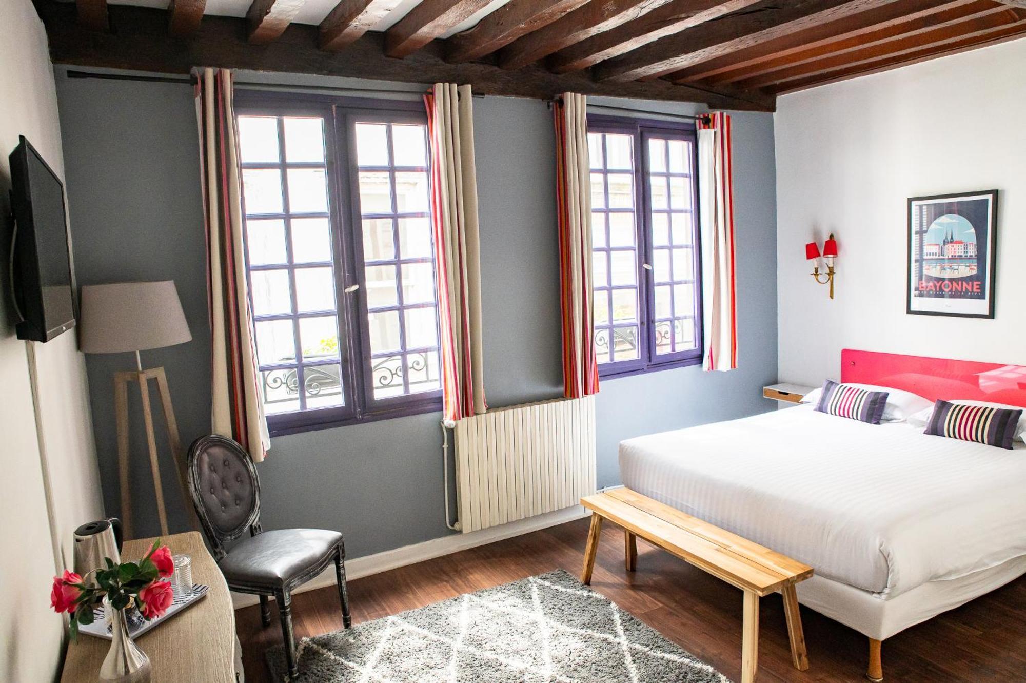 Hotel Le Port Neuf 바욘 외부 사진
